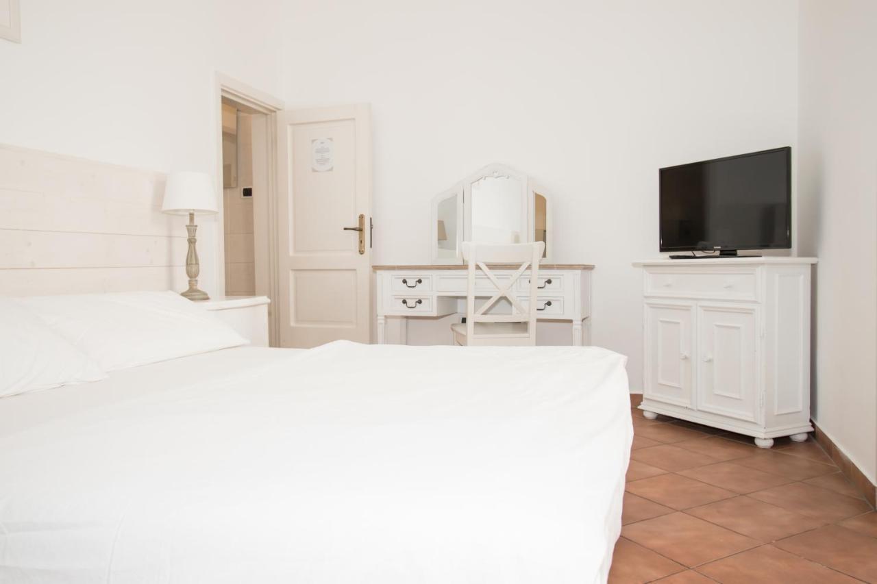 And So Bed & Breakfast Lecce Ngoại thất bức ảnh