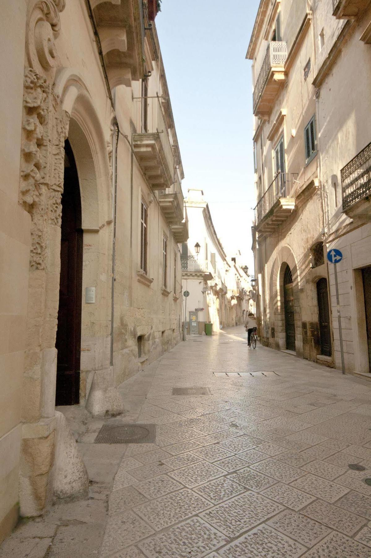 And So Bed & Breakfast Lecce Ngoại thất bức ảnh