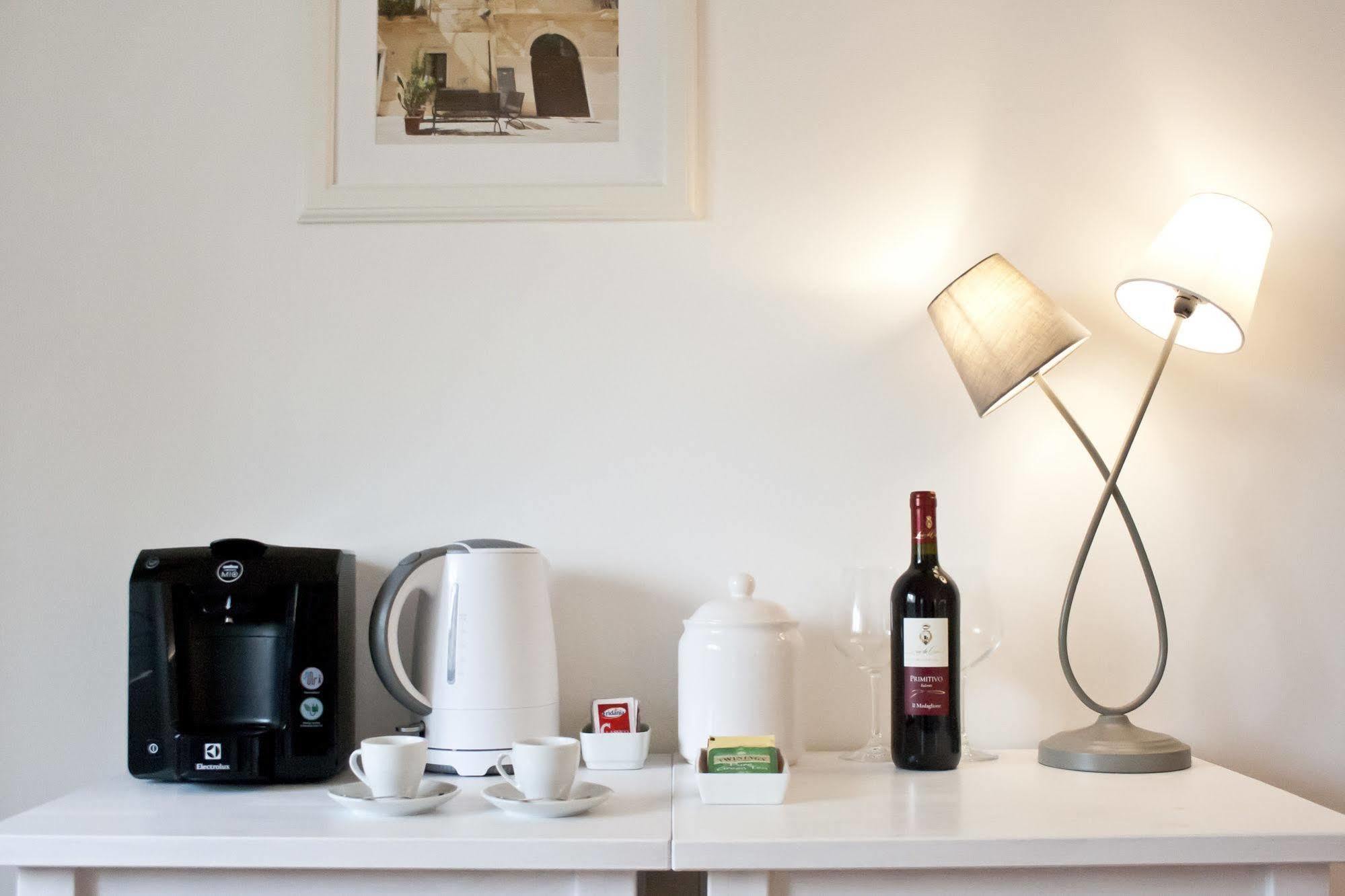 And So Bed & Breakfast Lecce Ngoại thất bức ảnh